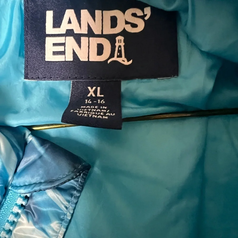 LANDS END GIRLS BLUE TIE DYED QUILTED JACKET SIZE XL (14-16) WATER RESISTANT